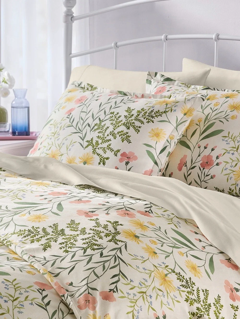 Charter Club Daisy Blooms 3 piece Comforter Set